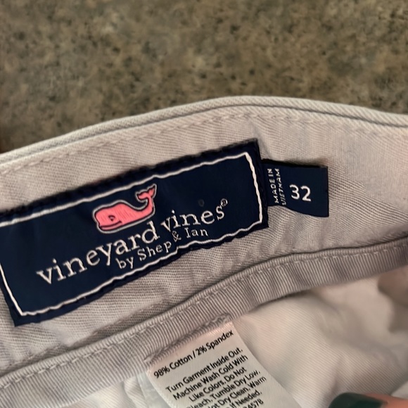 Vineyard Vines 32” Breaker Short 7” - Picture 3 of 4